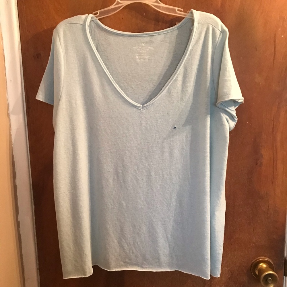 American Eagle v neck